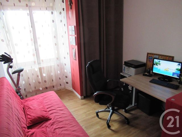 Afficher la photo en grand Appartement F5 à vendre - 5 pièces - 94.43 m2 - HERICOURT - 70 - FRANCHE-COMTE - Century 21 D.S.I.
