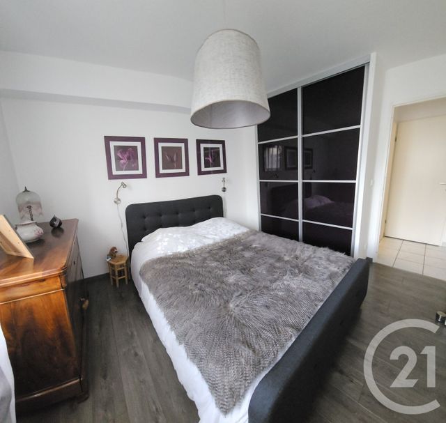 Afficher la photo en grand Appartement F3 à vendre - 3 pièces - 68.64 m2 - MONTBELIARD - 25 - FRANCHE-COMTE - Century 21 D.S.I.