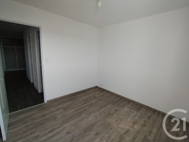 Appartement F3 à vendre - 3 pièces - 73.6 m2 - SOCHAUX - 25 - FRANCHE-COMTE - Century 21 D.S.I.